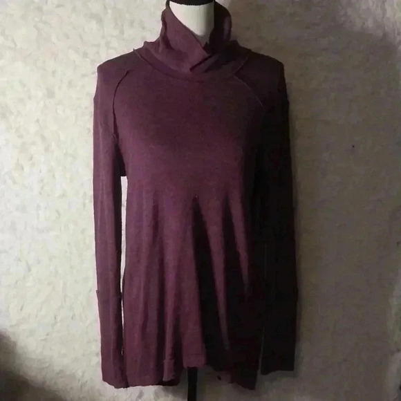 Free People We the Free Split Back Mock Neck Thermal Tunic Top in Purple M - Picture 2 of 8